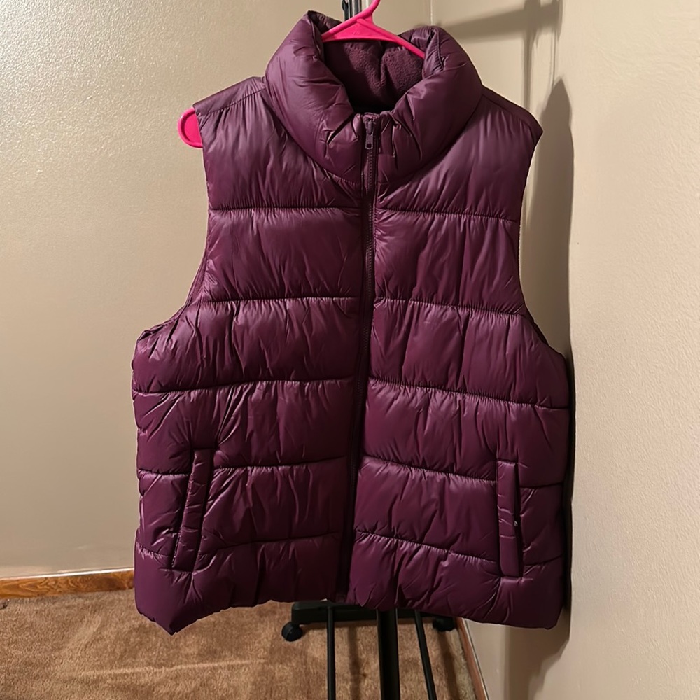 Old navy xl puffer vest.